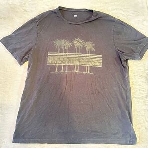 Men’s black t shirt with beach design - Paige size L
